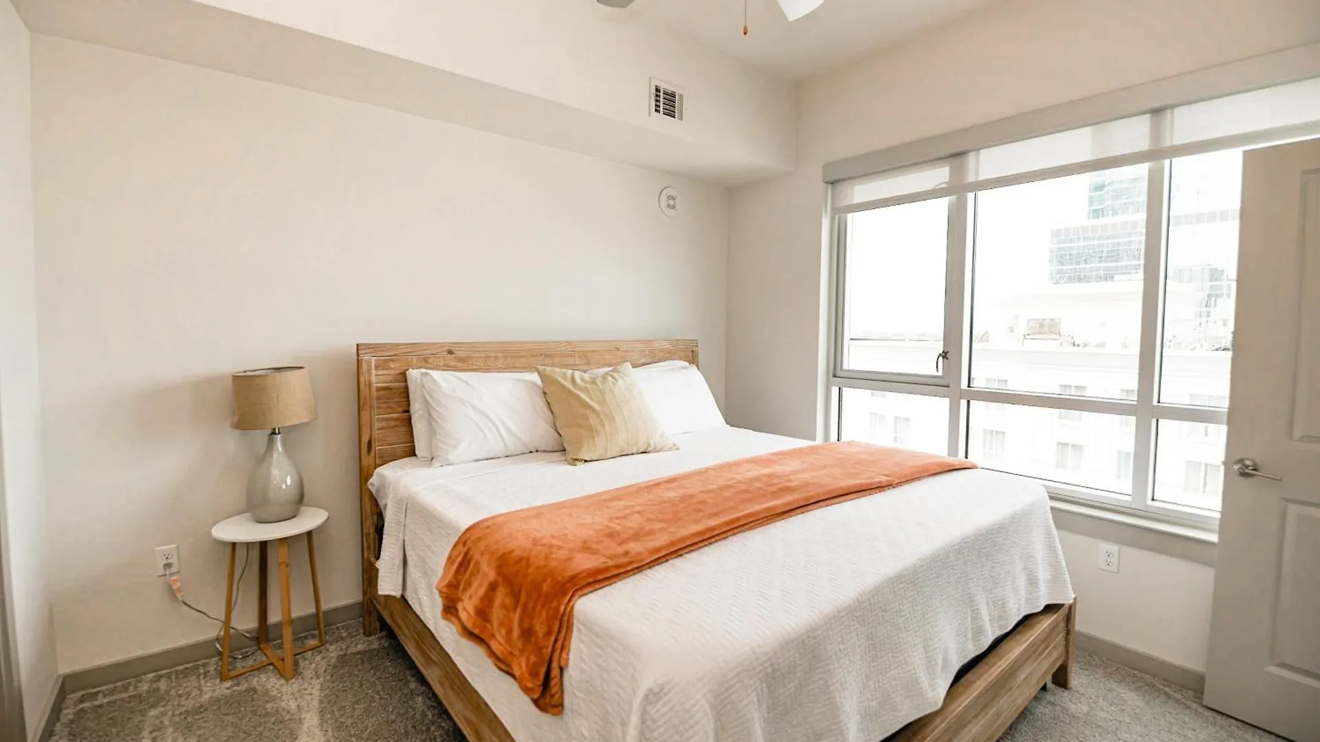 Uptown Fully Furnished 2Br Apartment Apts تشارلوت الولايات المتحدة الأمريكية