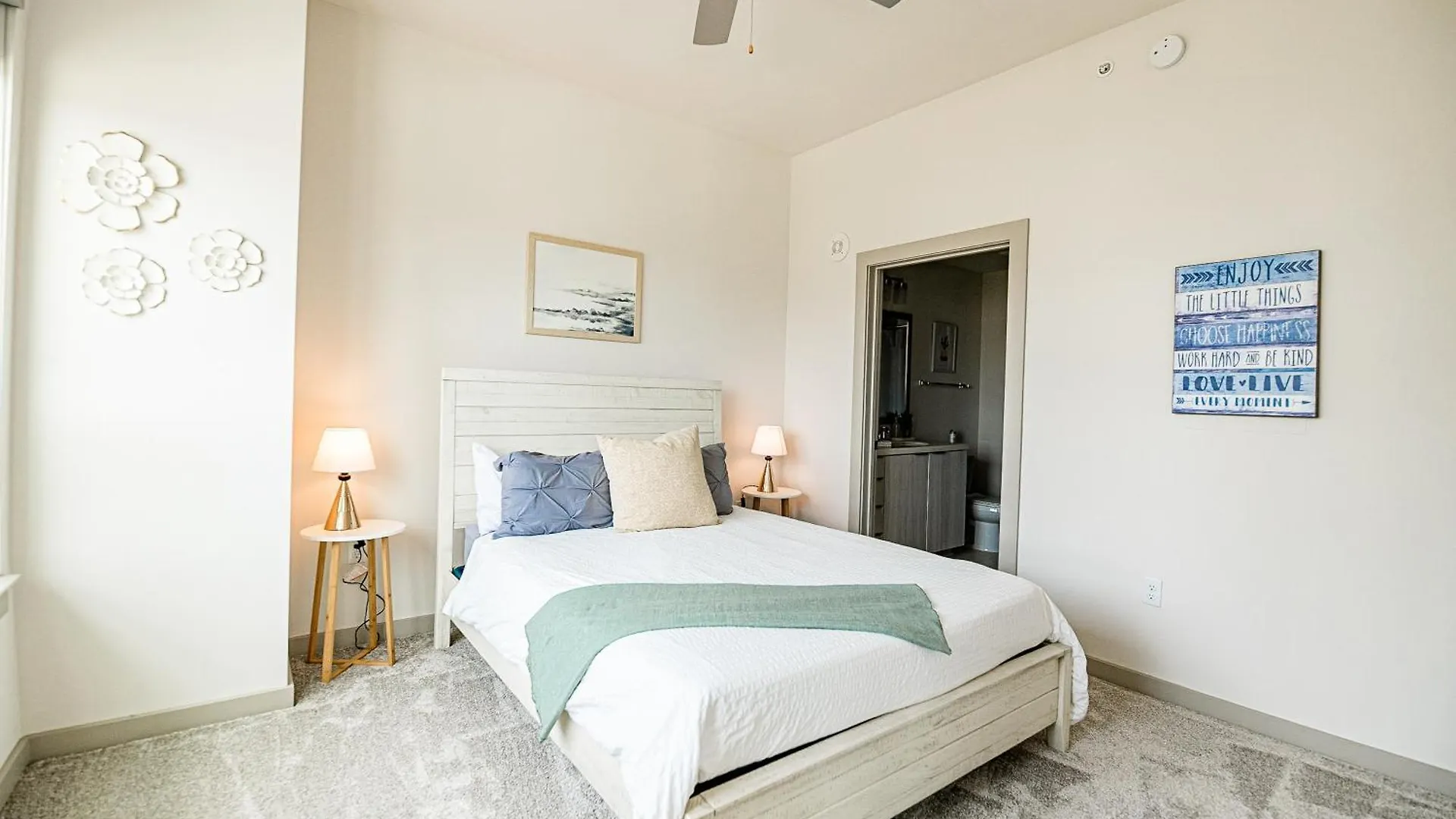 Uptown Fully Furnished 2Br Apartment Apts تشارلوت